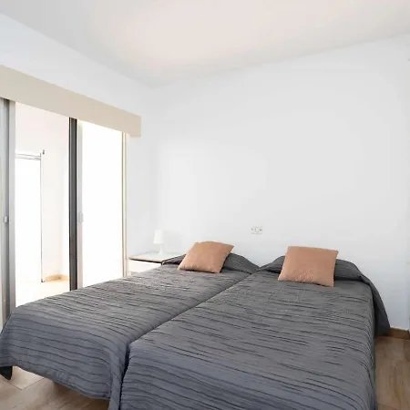 Apartamento Playa De La Arena, 2 Dormitorios, 5 Personas - Es-284-3 * Puerto de Santiago (Tenerife)